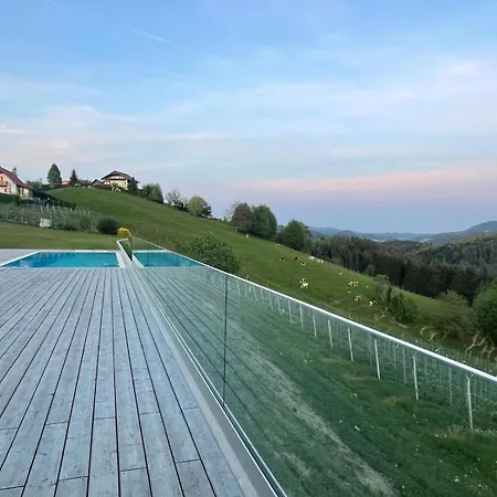 Daire Am Weinberg Krast *