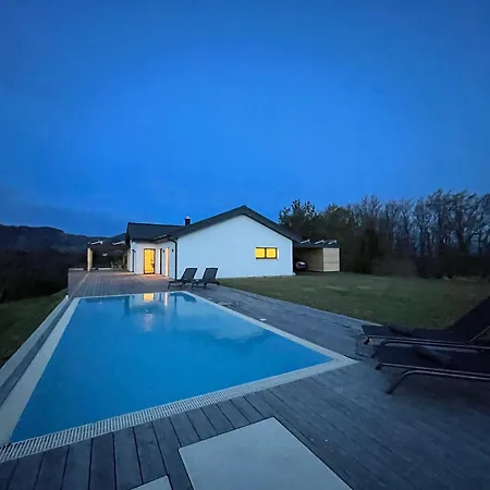 Am Weinberg Krast Daire *